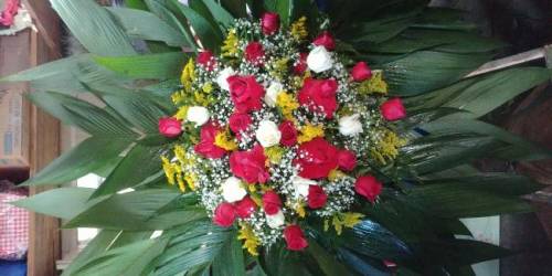 CORBÉLIA RENDONDA DE ROSAS 