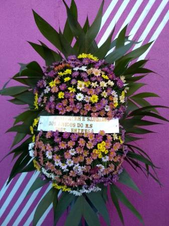 COROA DE FLOR DO CAMPO EM TONS COLORIDOS 