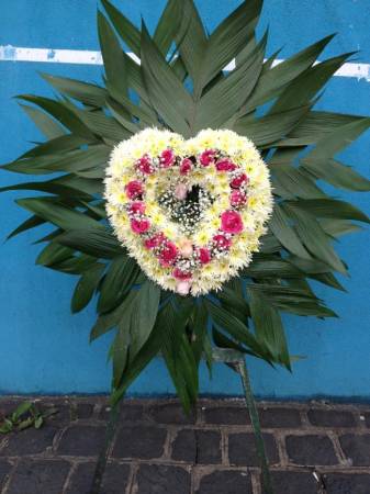 CORAÇÃO GRANDE DE XENA E ROSAS 